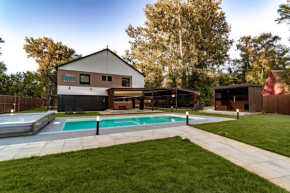 Tisza Lux Resort